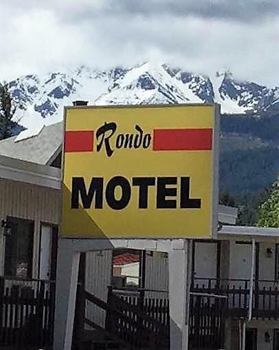 גולדן Rondo Motel מראה חיצוני תמונה